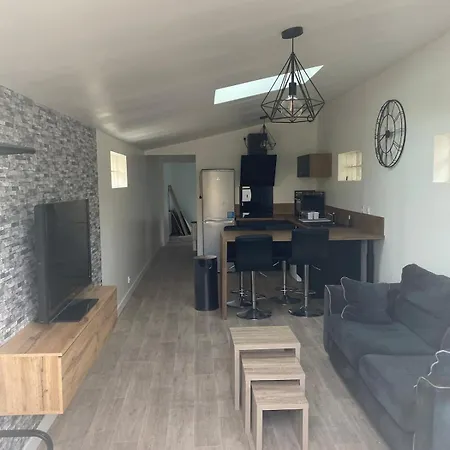 Apartment Agreable Maison Individuelle